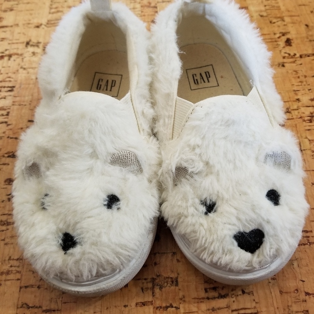 Gap soft polar bear toddler 7 shoes white